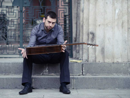 Entrevista com Jose Antonio Escobar: O violão é uma pequena orquestra?