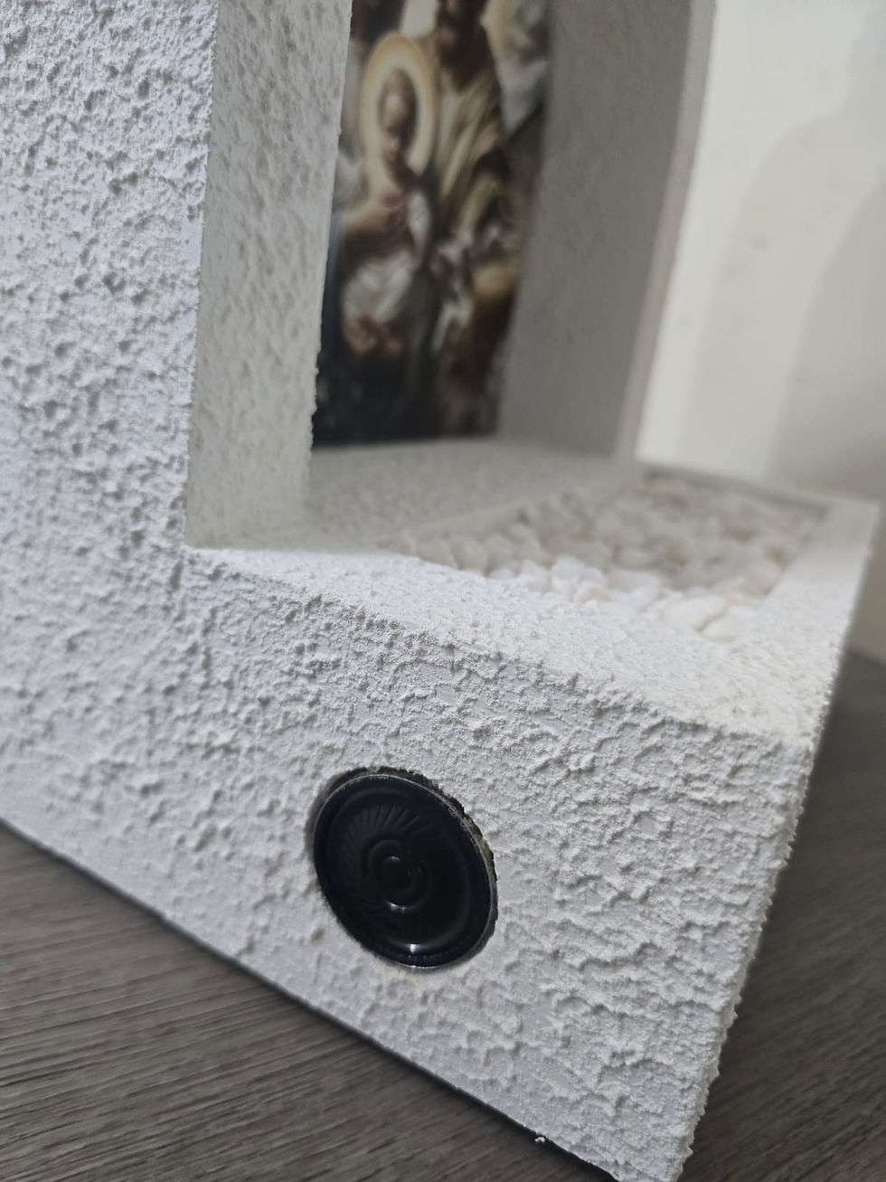 Thumbnail: Holy Altar with Speaker