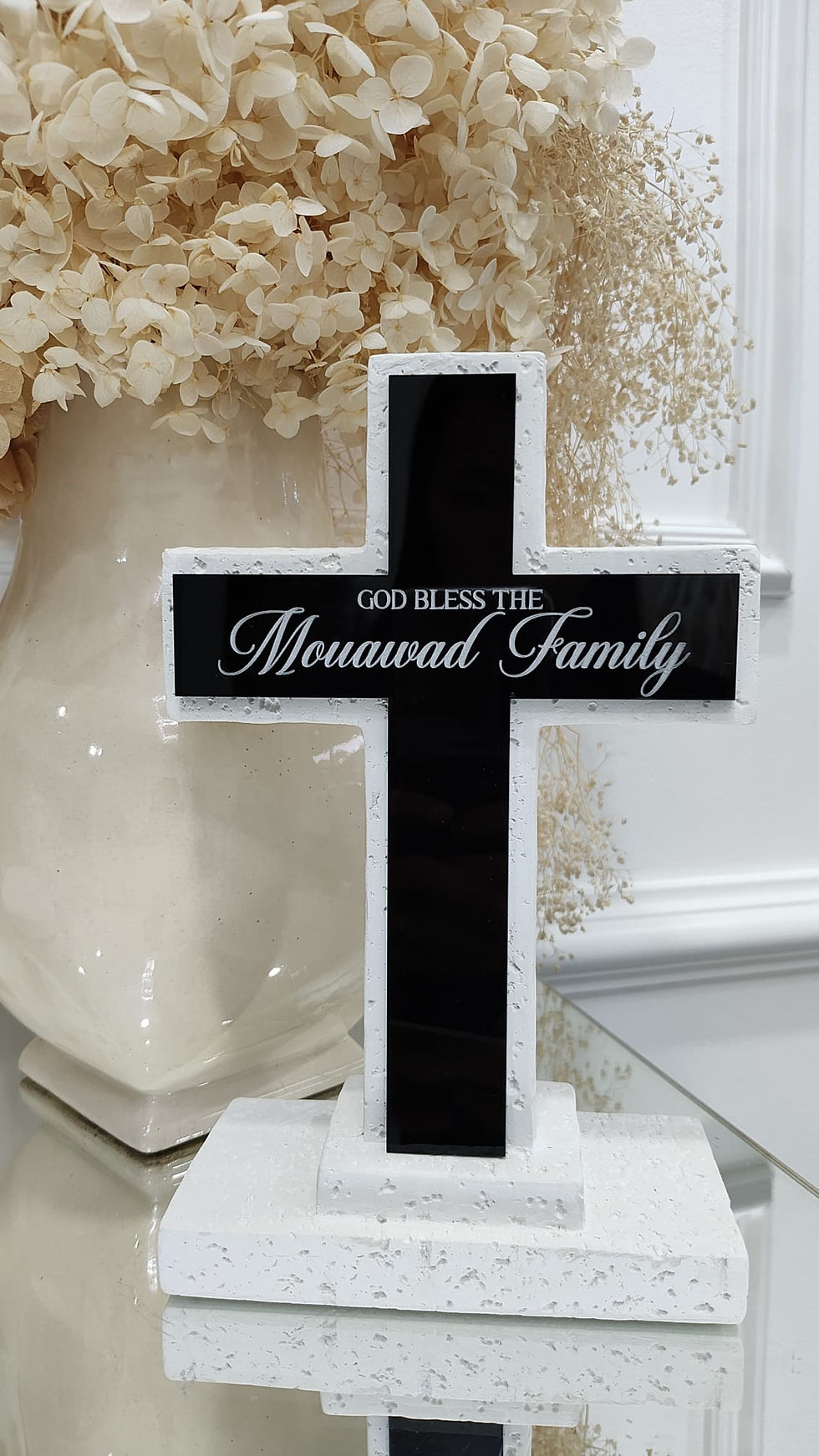 Thumbnail: Textured Stone Cross