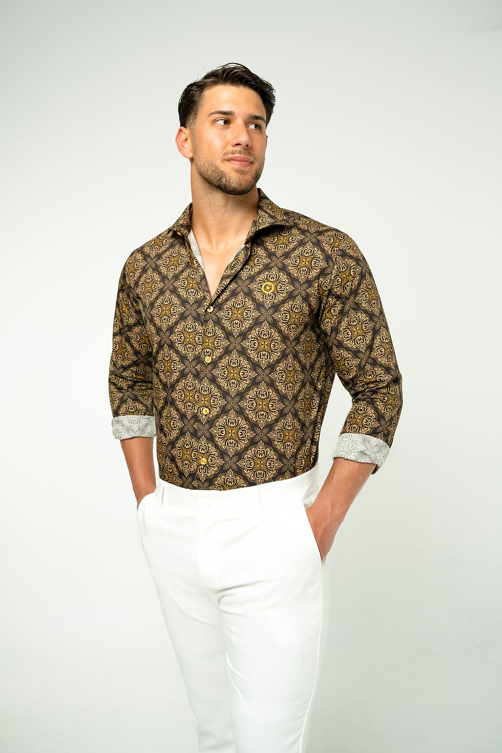 Thumbnail: Camisa Estampada Negra y Dorada Las Vegas