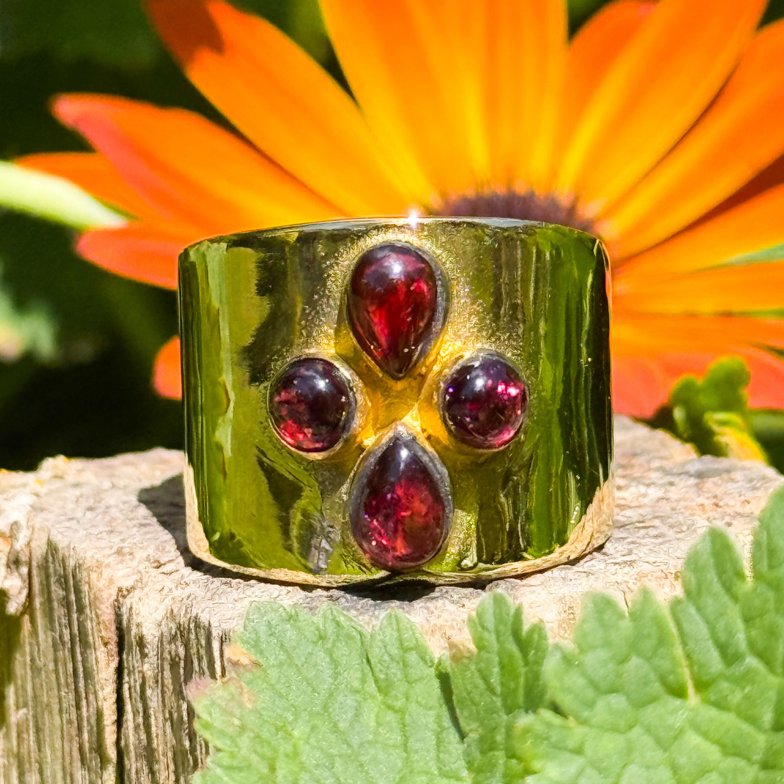 Red Agate Brass Flower Ring