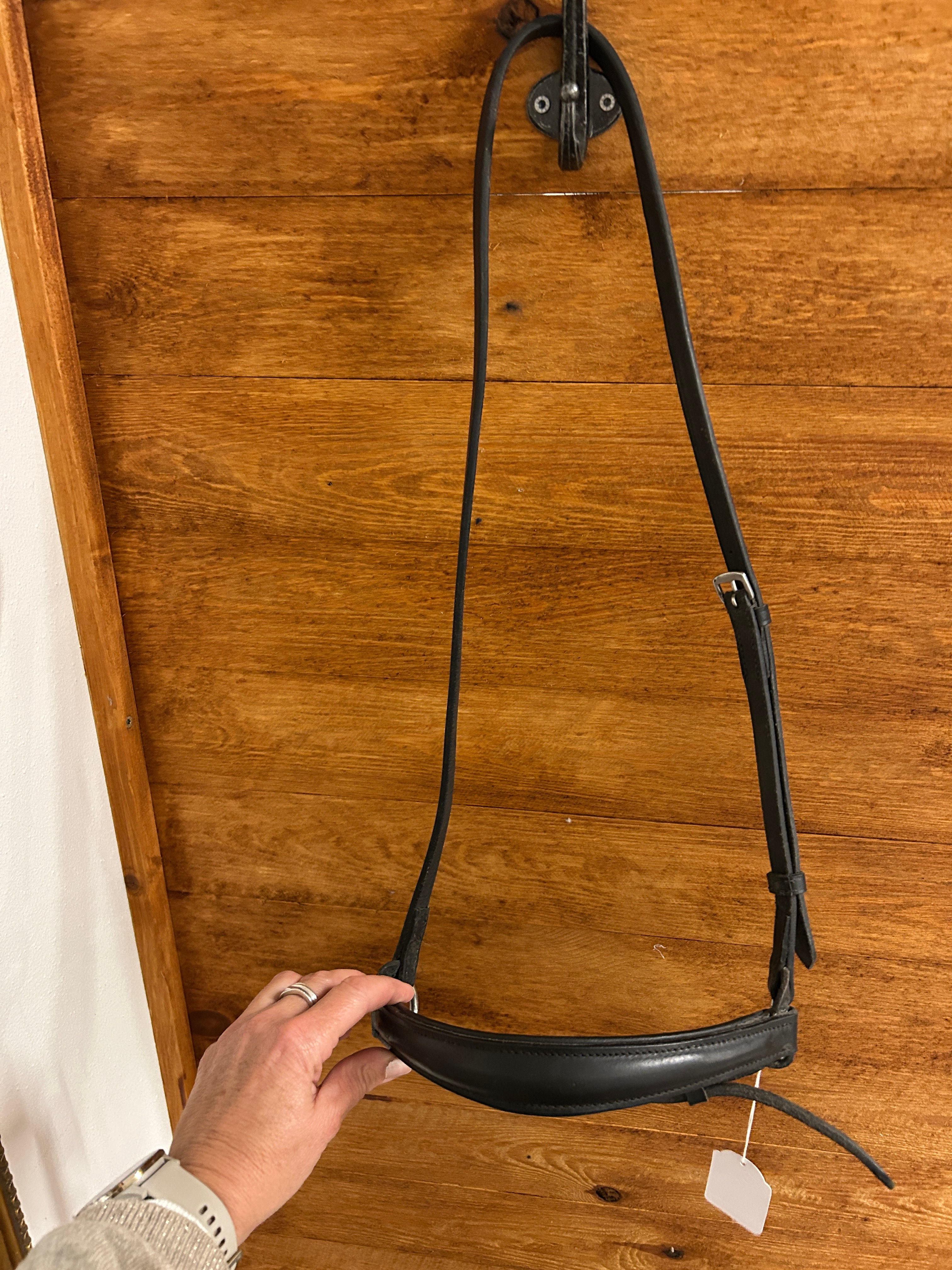 Hannoransk Næsebånd i sort, str full