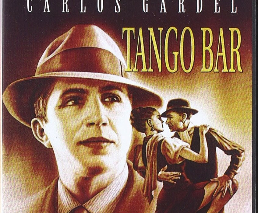 Sinopsis Ricardo Fuentes (Carlos Gardel) es un apasionado cantor de tangos obligado a abandonar Buenos Aires tras quedar completamente en la ruina debido a su adicción a las apuestas de caballos.  Durante su travesía en un buque a vapor con destino a Barcelona, conoce a Laura Montalván (Rosita Moreno), una bella artista que actúa secretamente como cómplice de un astuto jugador de cartas apodado Zerrillo para estafar a los pasajeros más ricos. Ricardo descubre a la pareja en pleno robo de una...
