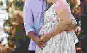 image of a pregnant couple
