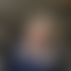 Mezi hřbety a řádem: malá soukromá kartografie ducha | Among Spines and Order: A Small Private Cartography of the Mind