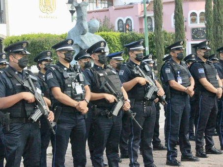 Pasan revista a Policía municipal de Tlaxcala