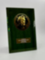 1x Plaque