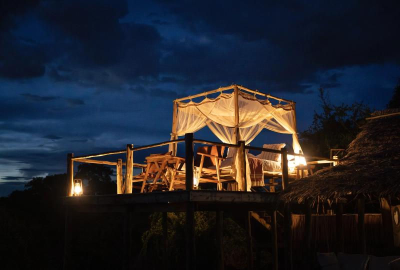 Sky bed at night at Kigelia Safari Camp in Ruaha in Tanzania with Safari Ambitions