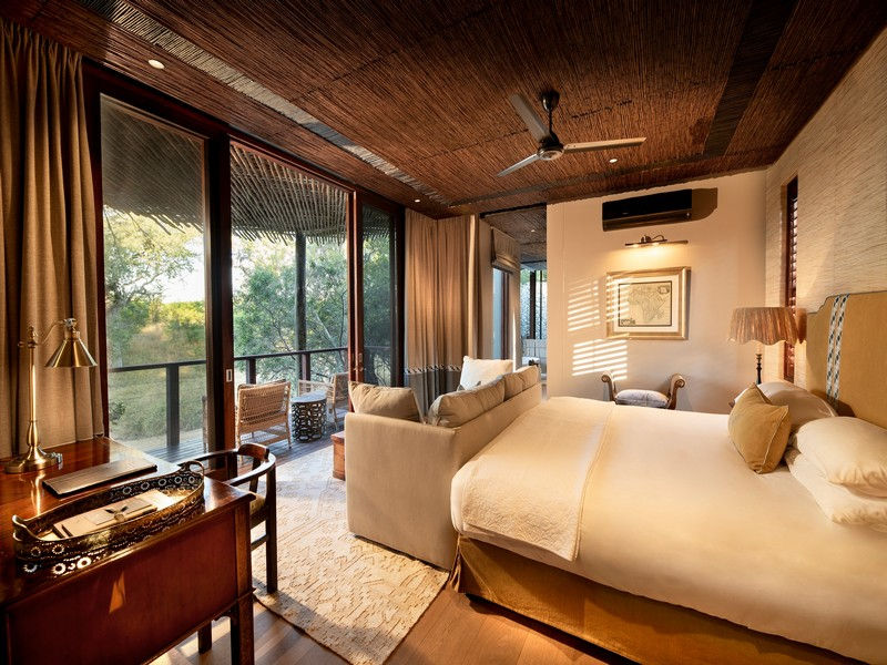 South-Africa-Ngala-Safari-Lodge-Family-Villa-bedroom-with-outside-deck-Low-Resolution-Widt.jpg