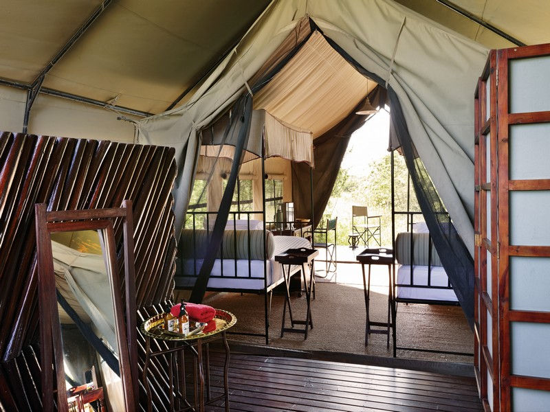 11 Camp Kalahari - Bedroom & bathroom.jpg