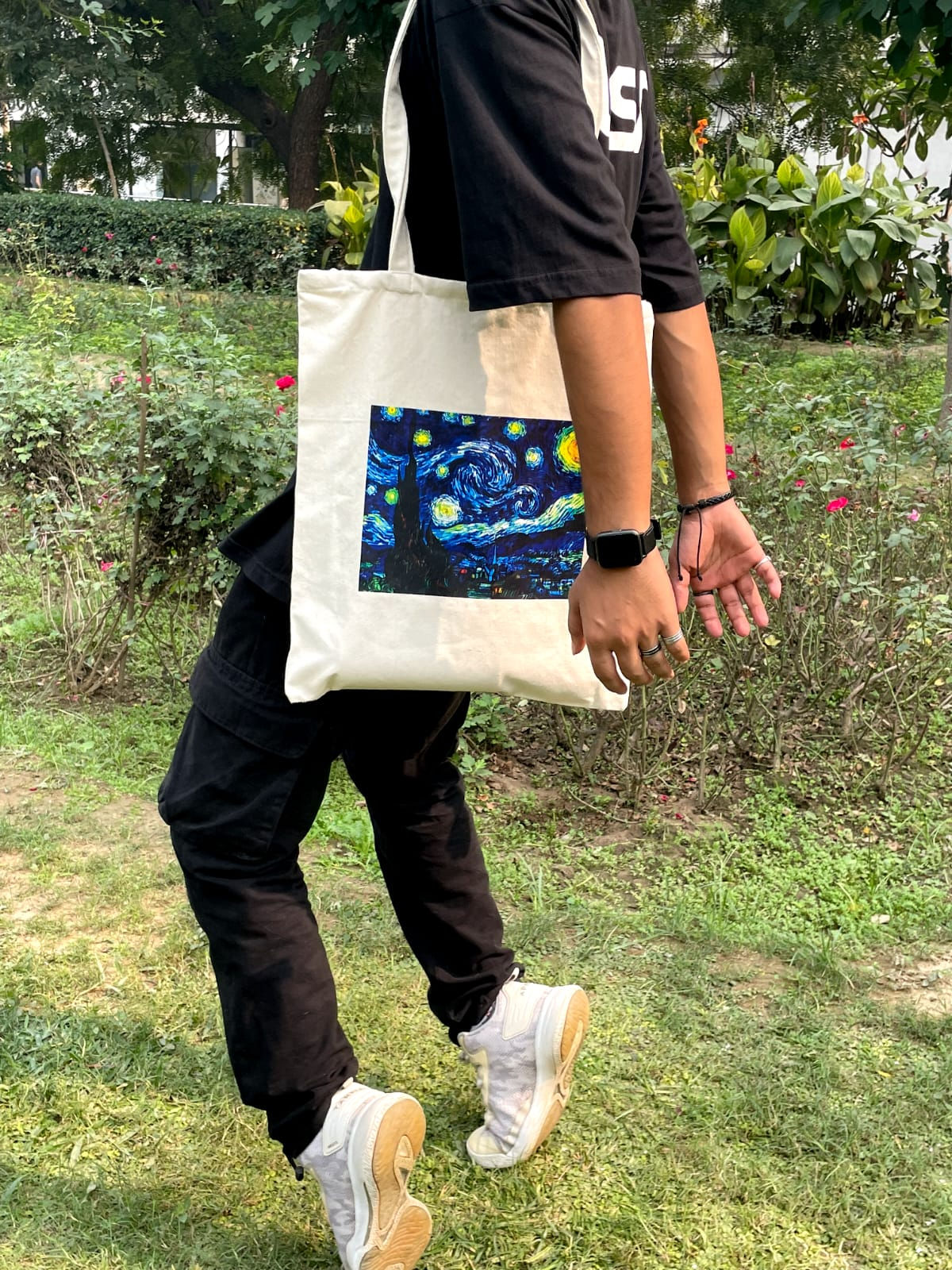 Sneh Tote Bags