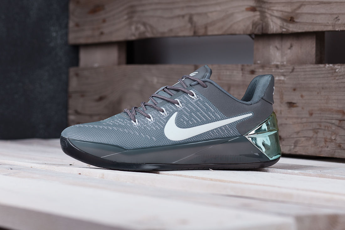 Кроссовки Nike Kobe A.D.
