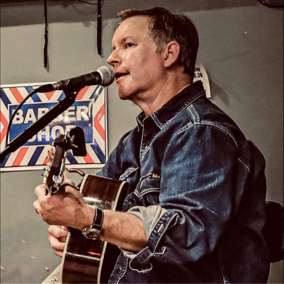 Live Music by Brian Smith 