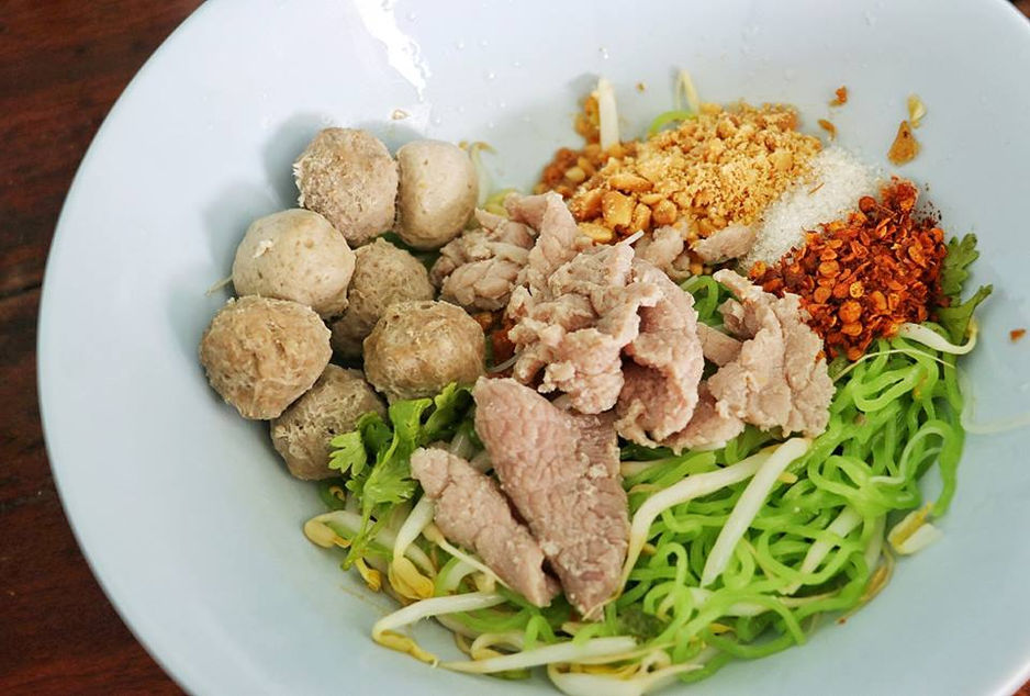 ลูกชิ้นเนื้อท่าเรือ @ กาญจนบุรี
