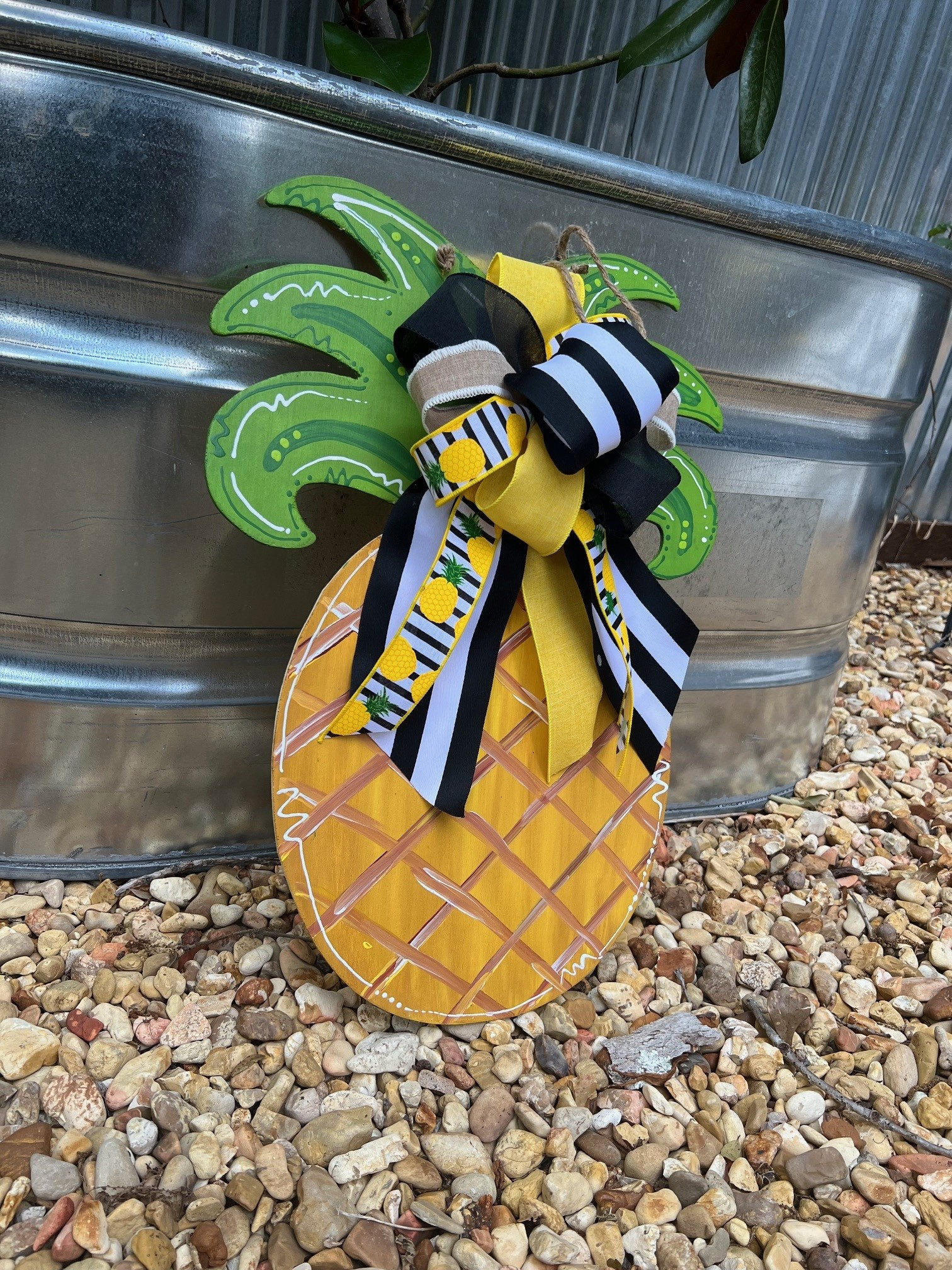 22" Pineapple