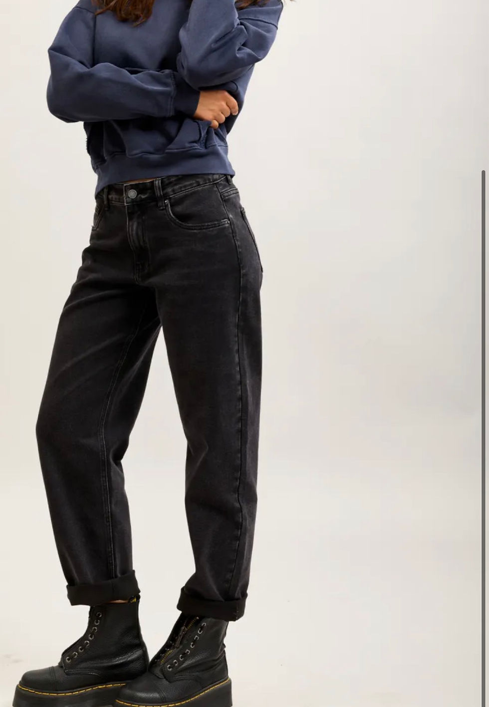 Thumbnail: MOM jeans 