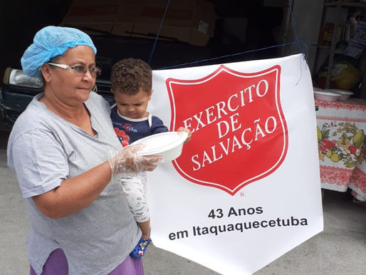 Corpo de Itaquaquecetuba oferece apoio alimentar na comunidade