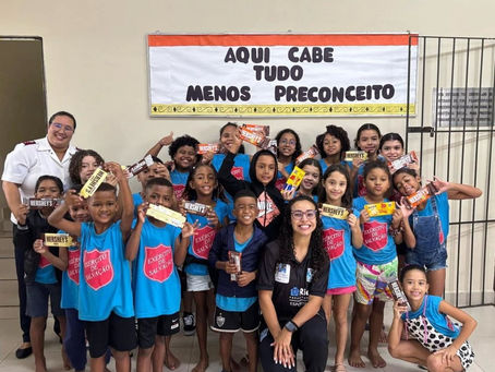 85 Crianças do Projeto Integração recebem chocolate na semana da Páscoa