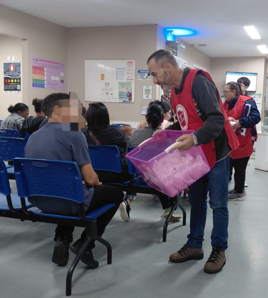 Entrega de alimentos em Santa Maria/RS