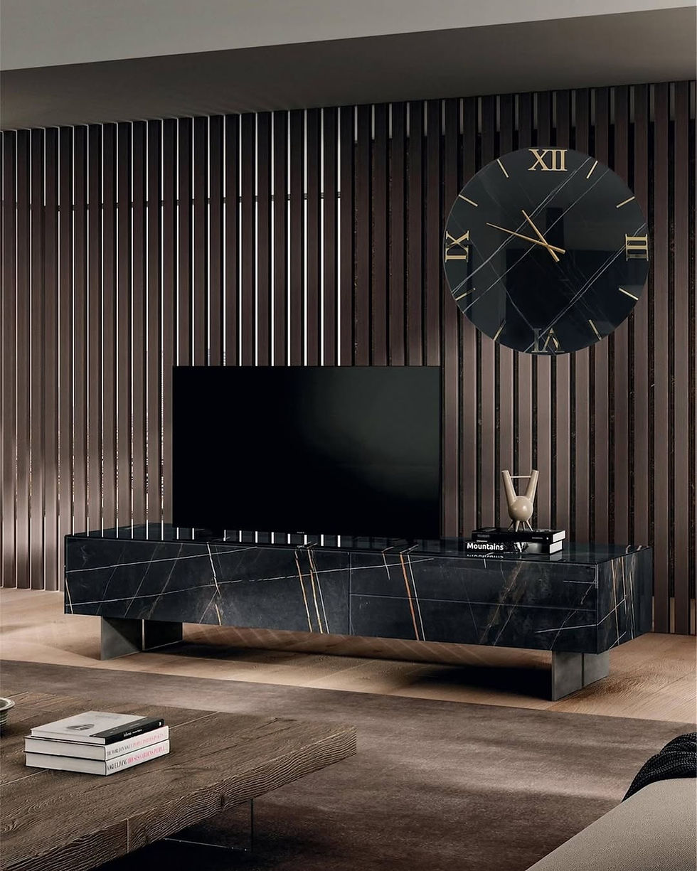 Ambiente elegante con consolle in marmo