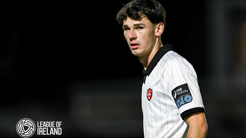 Shane Tracey signs three-year contract