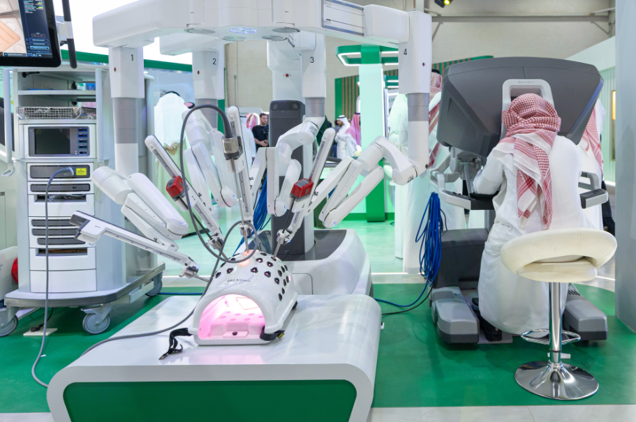 Saudi Arabia Bets on Robotic Surgery to Lead the Medical Revolution