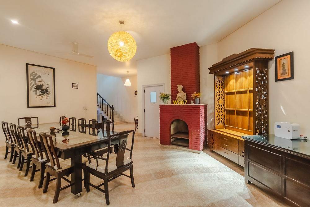Luxury villa in Dehradun dining and living area