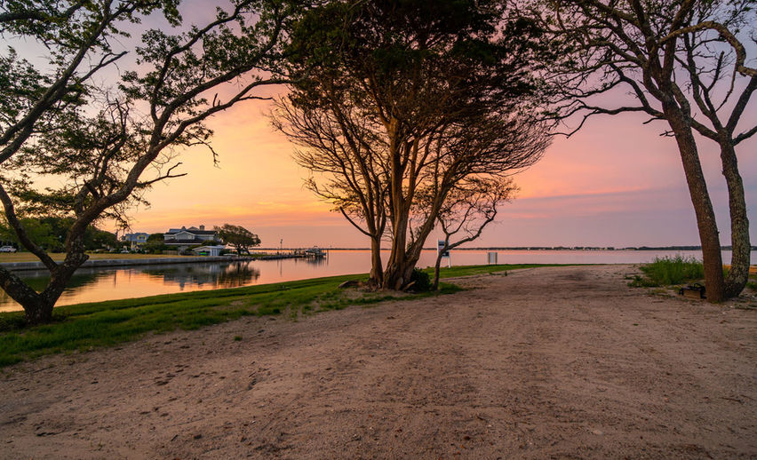 8-web-or-mls-Styron Photo-4700 S Shore Dr-8.jpg