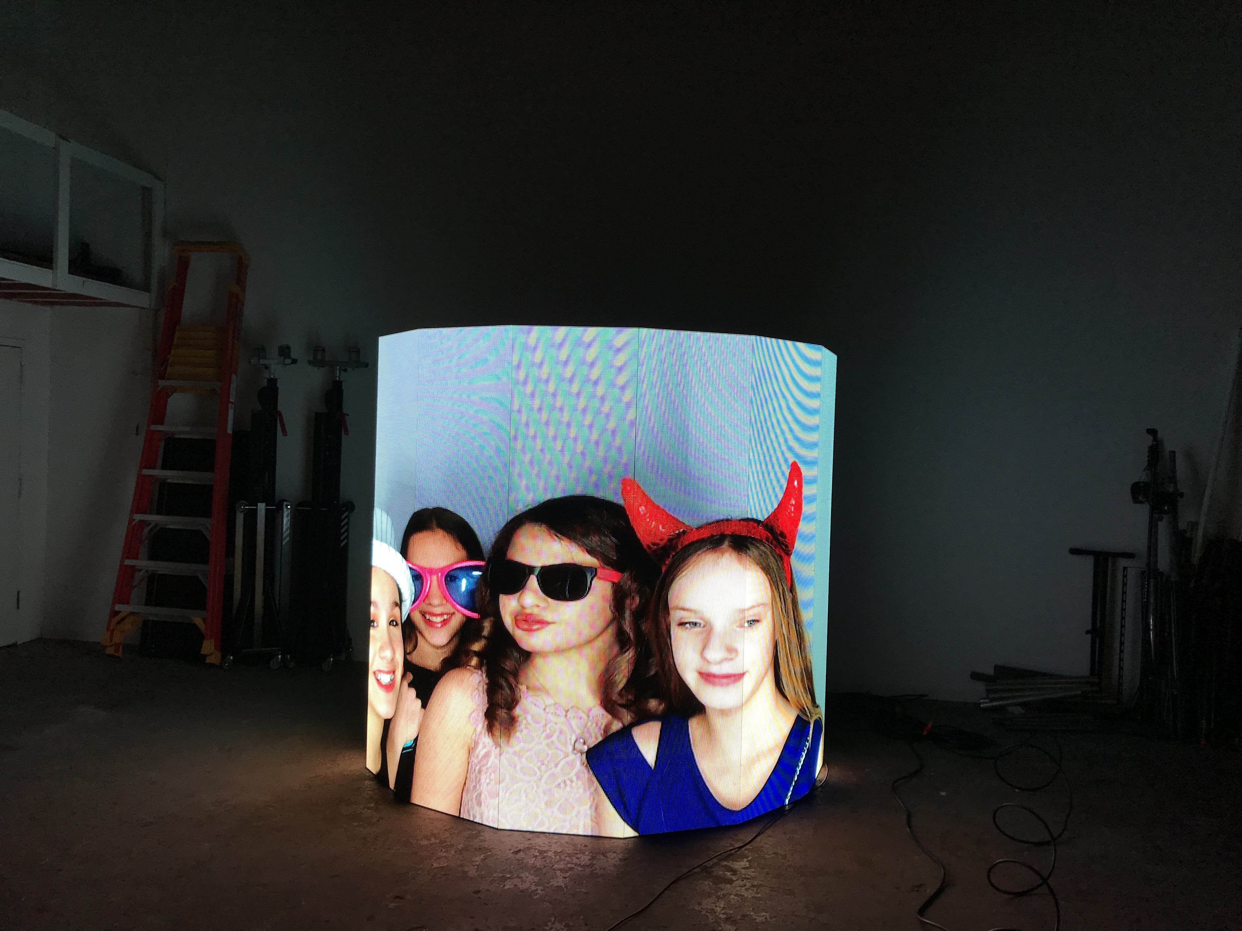 Curved Photo booth shell