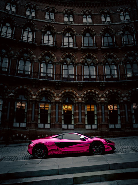 Walking the streets of London around King's Cross St Pancras, I turned my head for just a moment, and of course, spotted this incredibly coloured and chromatic McLaren sat waiting patiently for its owner to return. 