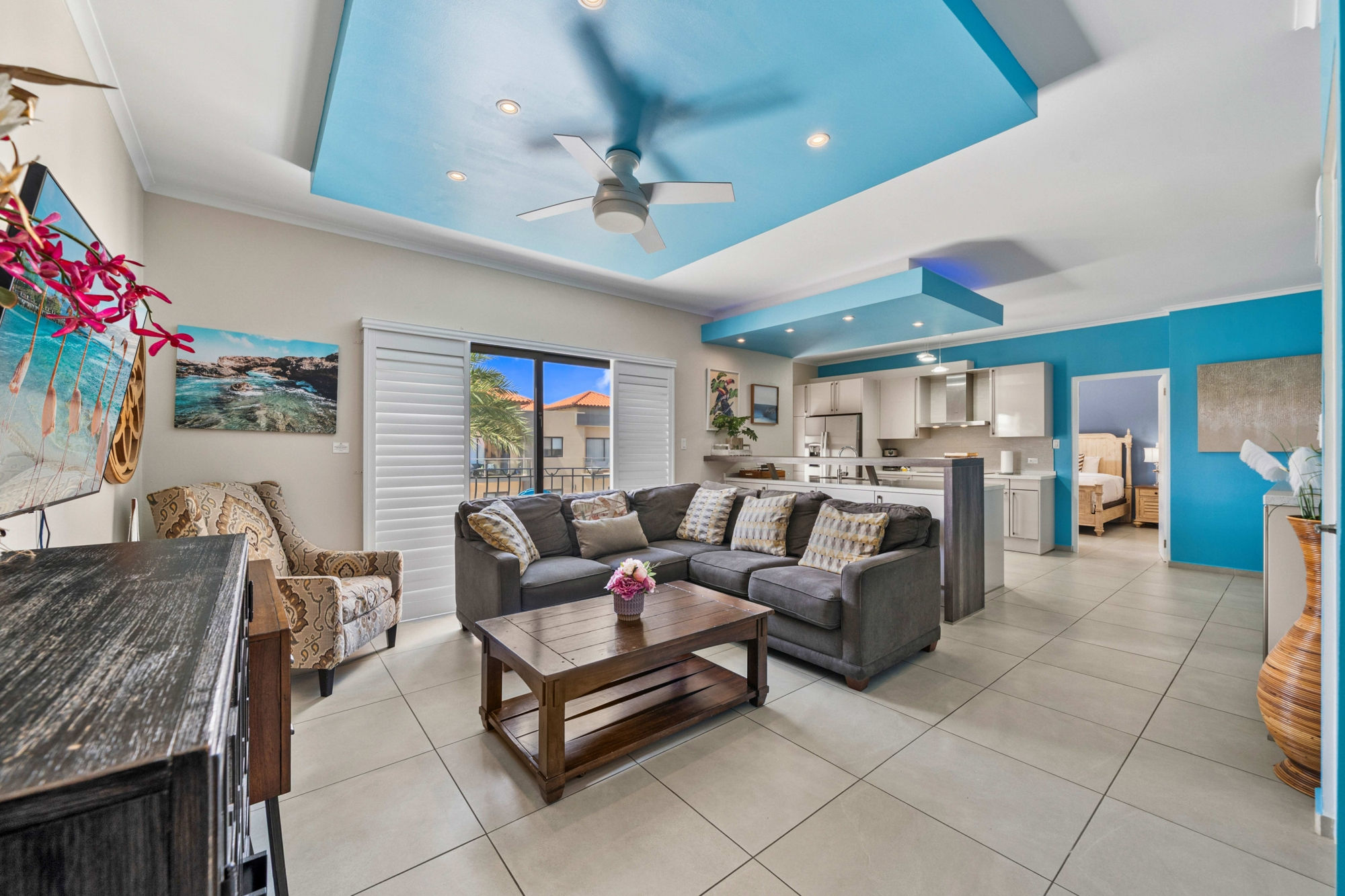 Luxury 4-Bedroom Penthouse with Caribbean Views in Gold Coast