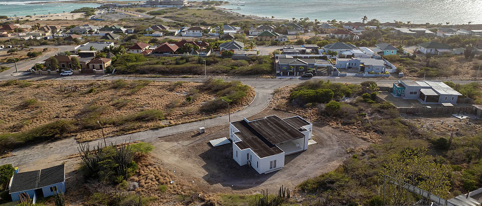 Thumbnail: Seroe Colorado – Modern 4-Bedroom Home Near Baby Beach