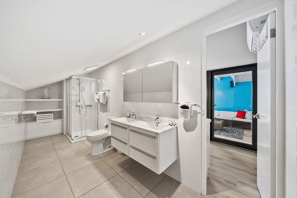 Thumbnail: Gold Coast - 4-Bedroom Penthouse for Sale