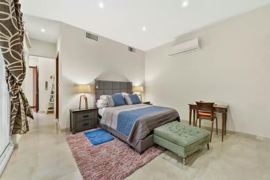 Thumbnail: Luxury 5-Bedroom Modern Villa Near the Beach in Oranjestad