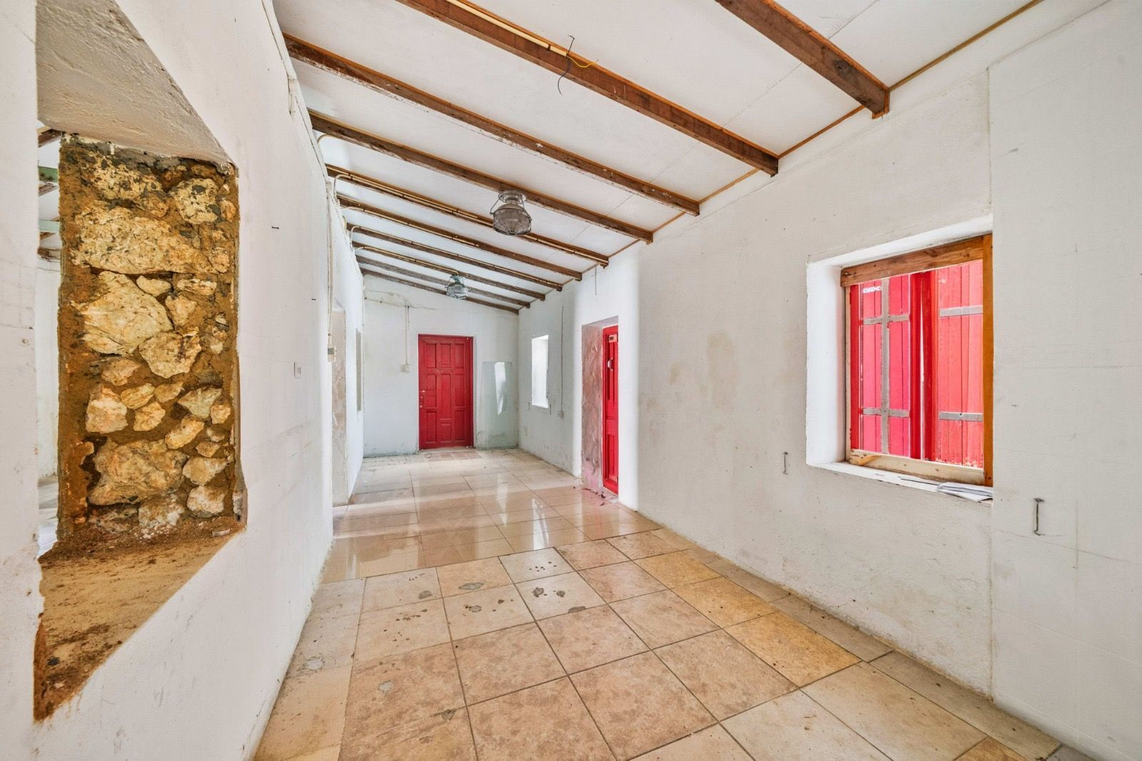 FOR SALE | Prime Oranjestad Fixer-Upper Opportunity with Endless Potential