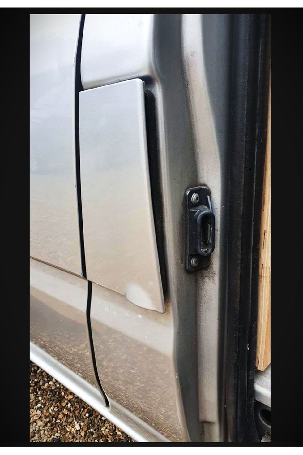 Küçük resim: Ford Transit Yakıt Kapağı Kilidi