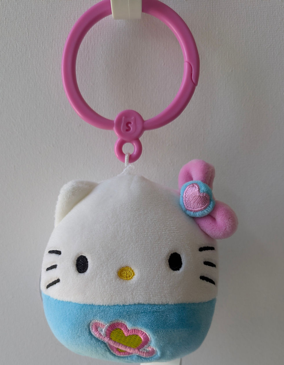 Thumbnail: Hello Kitty Squishmallow Clip