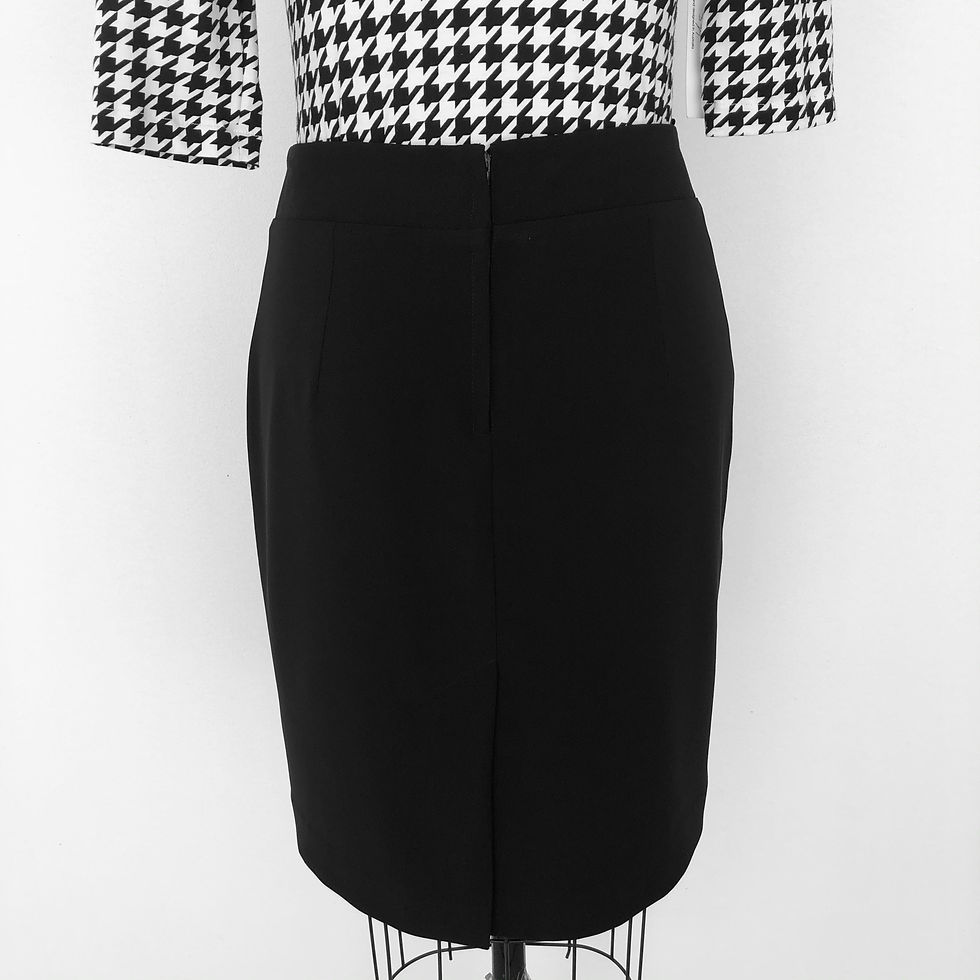 Thumbnail: Classic Pencil skirt: Cambridge skirt in black