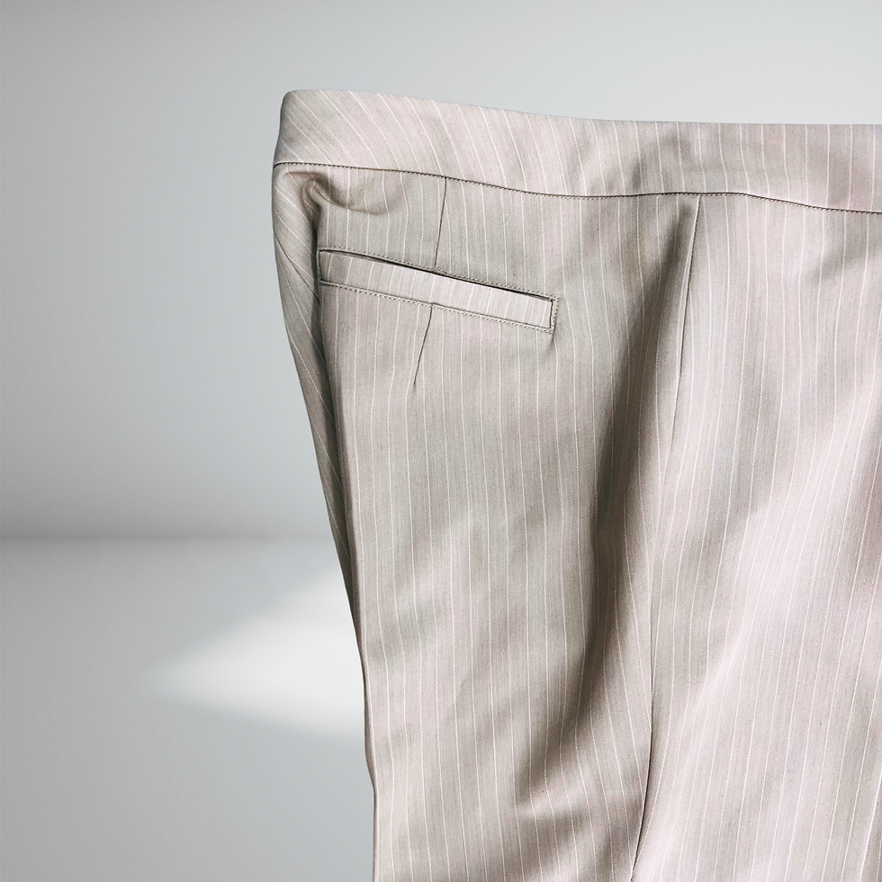 Thumbnail: Classic regular fit trousers with soft bootleg and 3 cm below waist: Dallas pant
