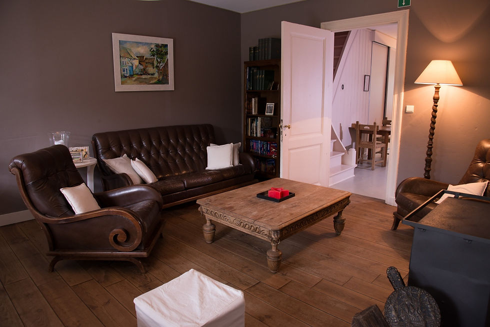 Gite "Le Refuge du Nomade" : Salon - Ensemble et Vivants