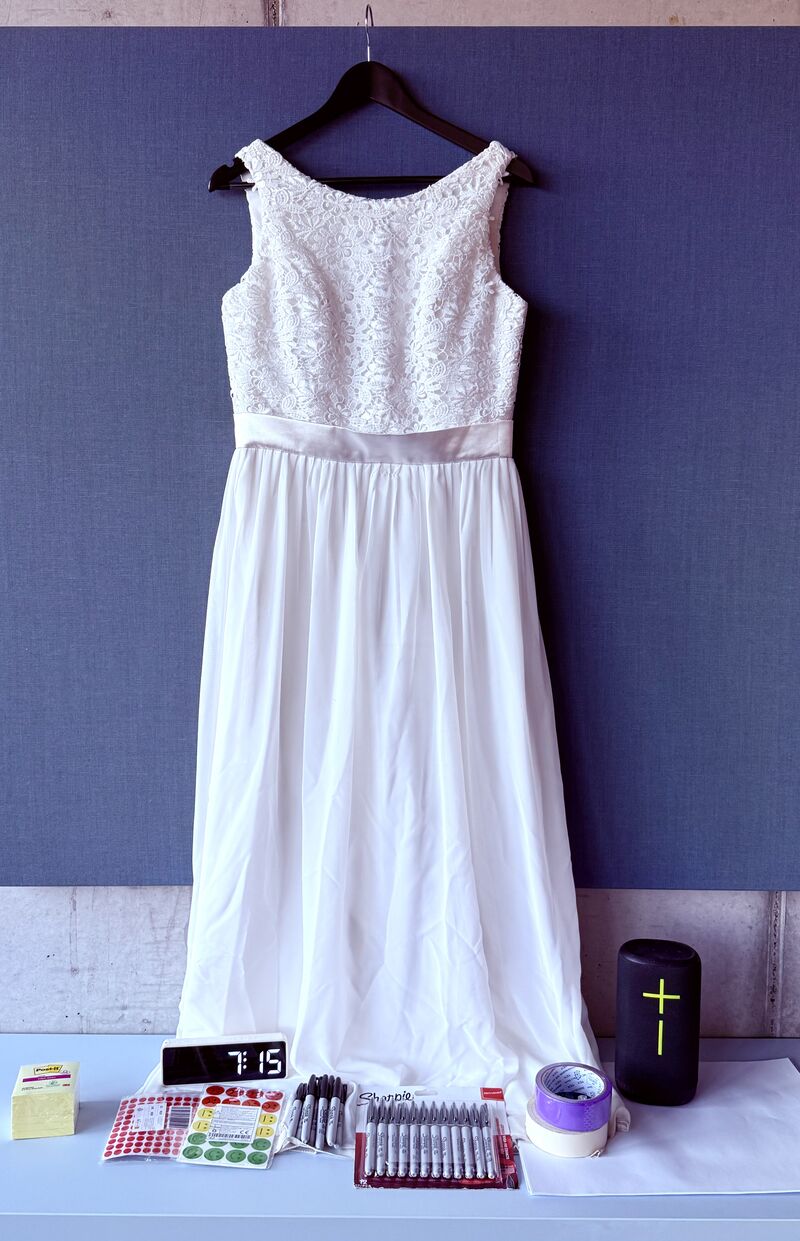 erik collard linkedin Workshop materials including sticky notes, markers, speaker and stickers