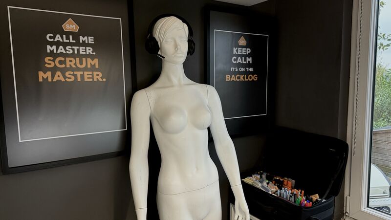 erik collard linkedin unusual professional expense item sparks humorous accounting conversation