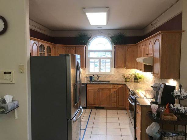 Outdated Kitchen Prior to Remodel - Daniel Builders