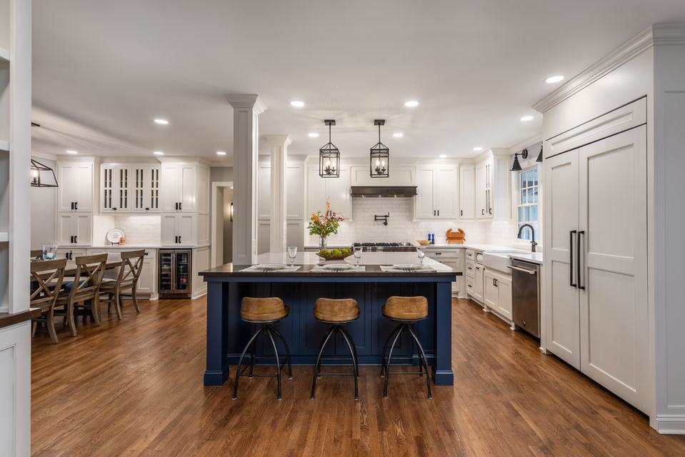 Kitchen - Navy Island - Dining Area - Bar Stools - Daniel Builders