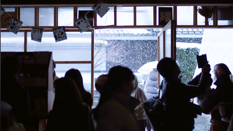 第1回「たかしまサーカス」の様子。雪が降るなか多くの人たちが集まった