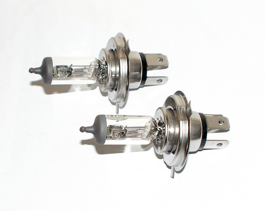 Miniature : Jeu de 2 lampes H4 12 Volts 100/80 Watts "Compétition"