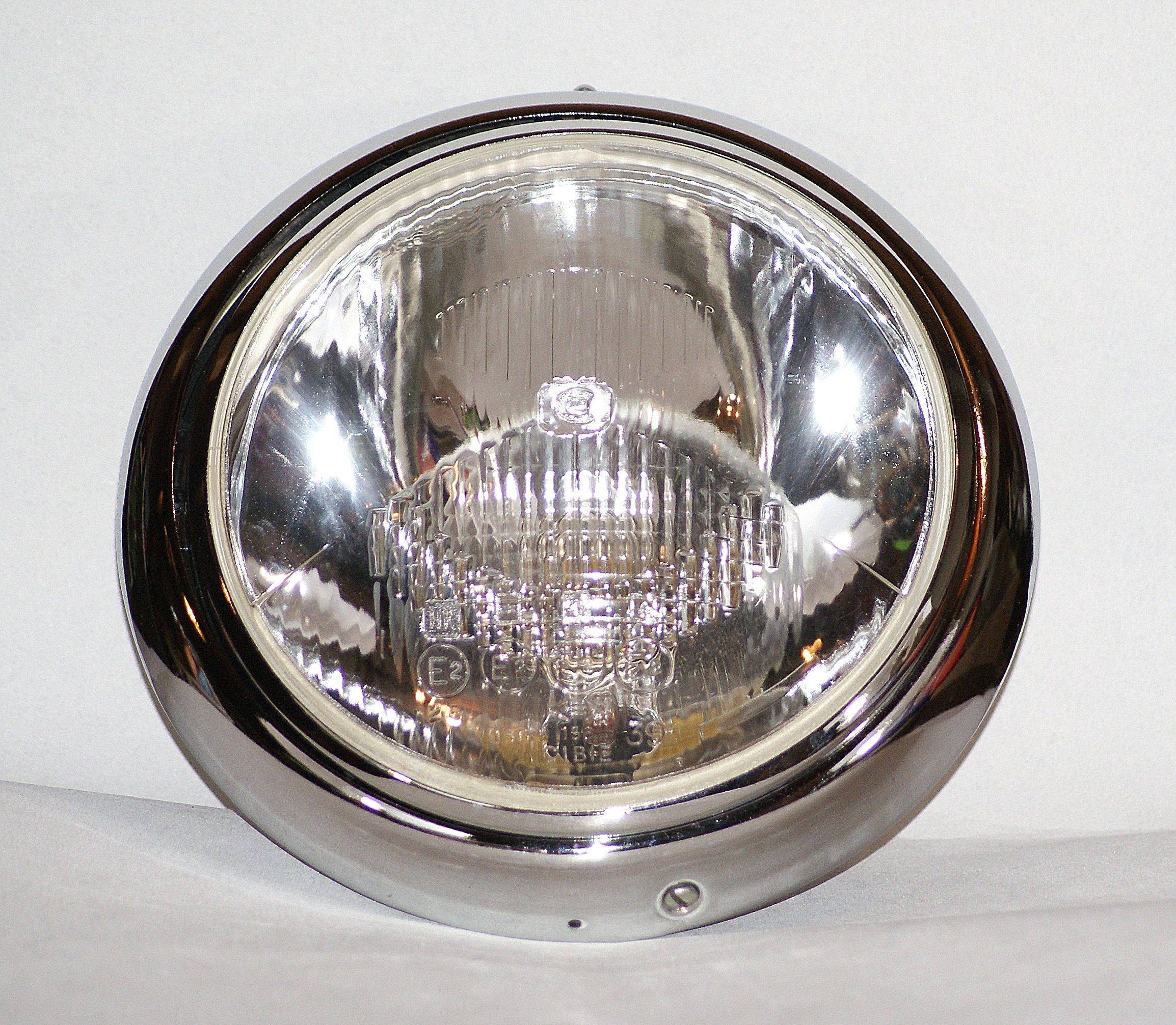 Phare standard complet Code Européen 6 Volts avec veilleuse