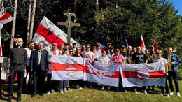 ЗЯНОН ПАЗЬНЯК: ХВАЛА БЕЛАРУСКАЙ НАЦЫЯНАЛЬНАЙ ЭМІГРАЦЫІ! ХВАЛА ЗМАГАРАМ ЗА БЫЦЬЦЁ БЕЛАРУСІ!