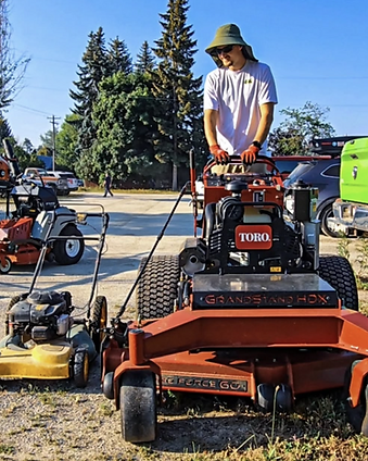 Fill's Lawn Care Toro Grandstand HDX