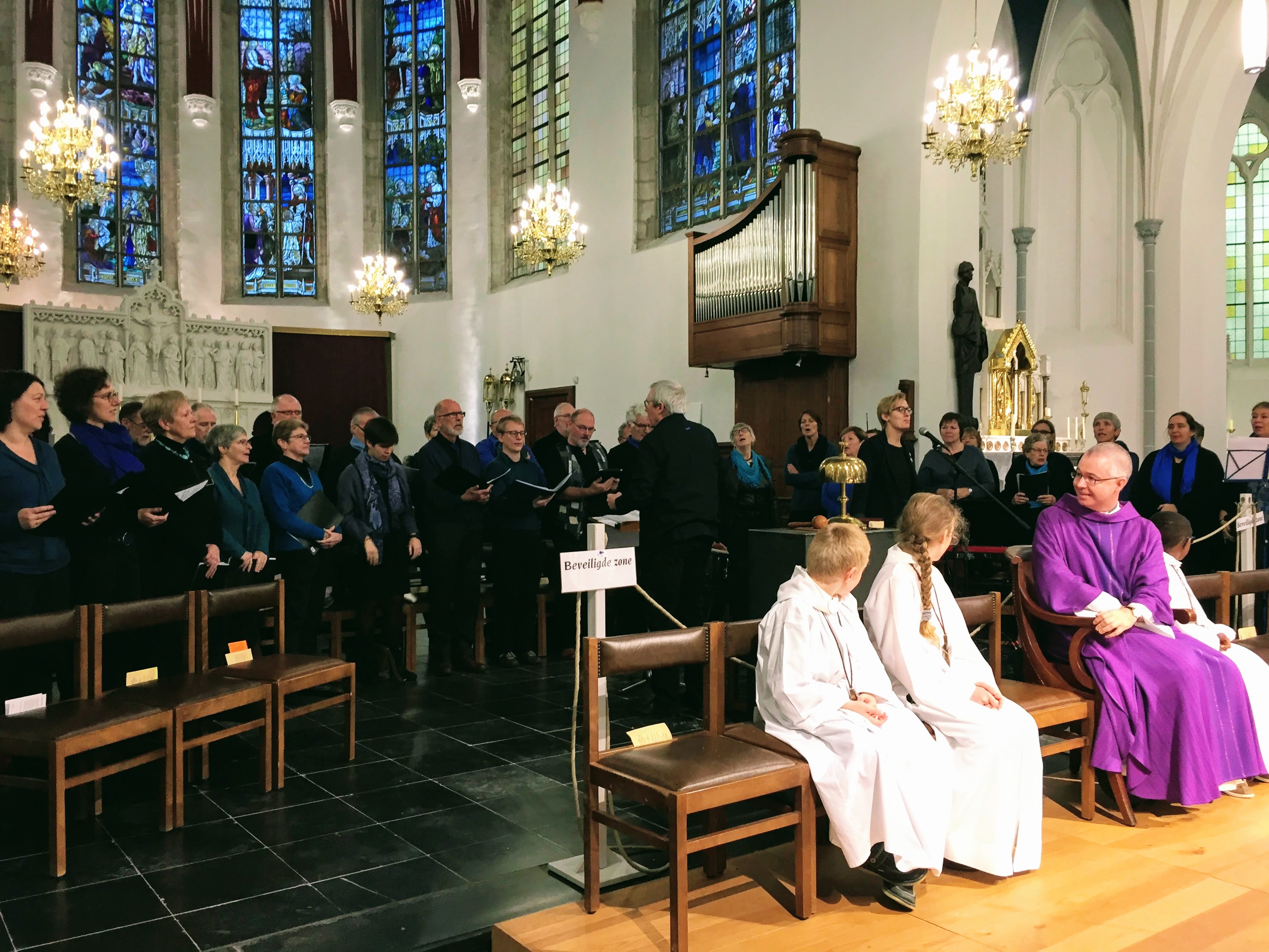 Priester Tim | Katholieke gemeenschap Duffel